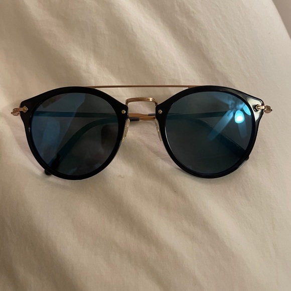 Oliver People’s Sunglasses - Picture 1 of 3